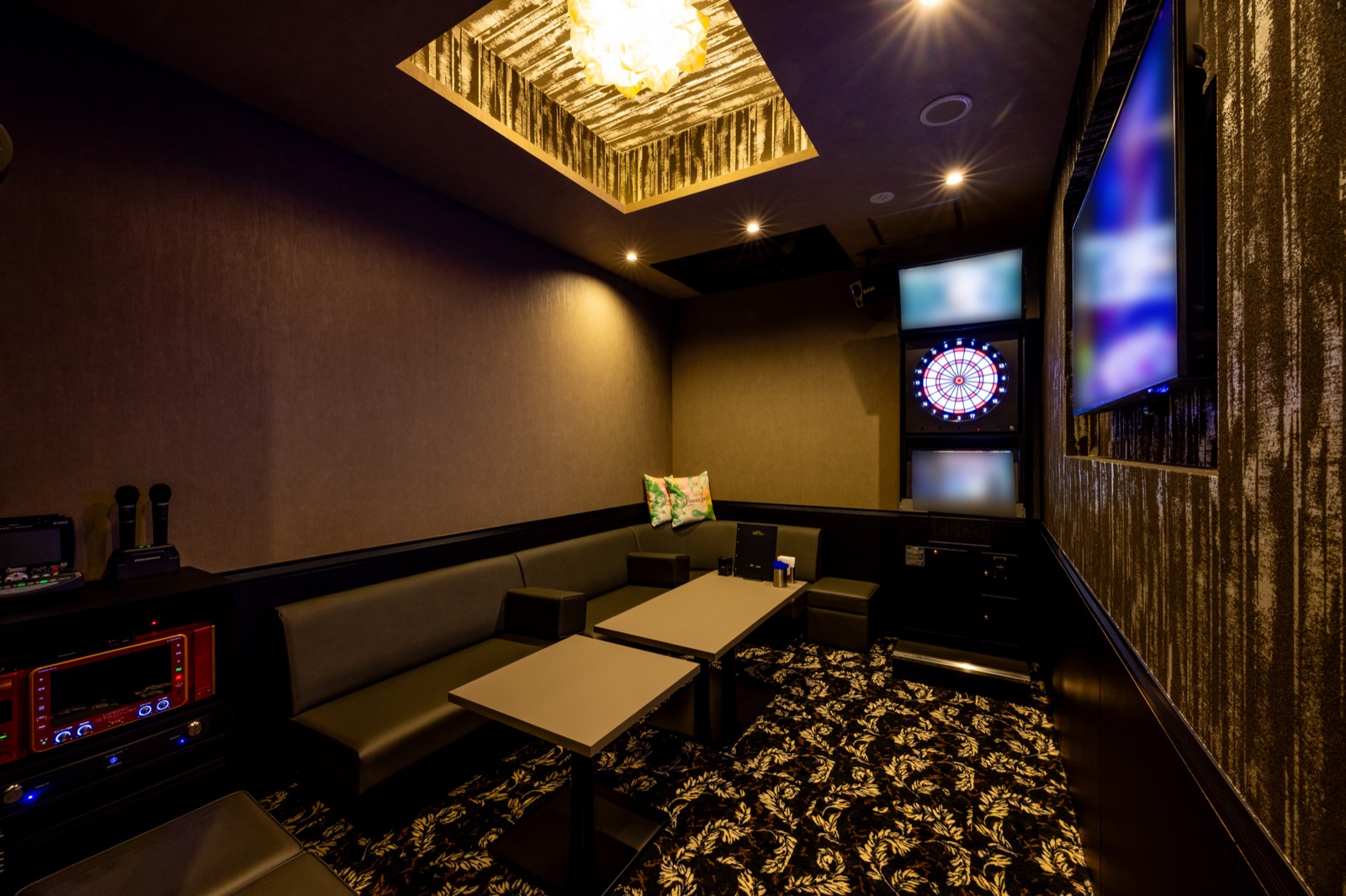 有楽町ダーツカフェ DELTA+ 個室空間